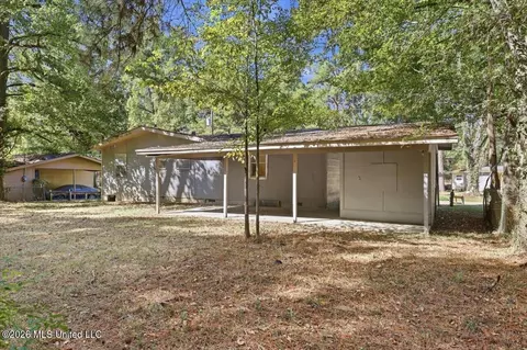 Exterior - 3058 Woodside Dr, Jackson, MS 39212 photo 4 of 4