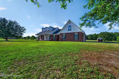 Exterior - 6819 Pinetop Rd, Lucedale, MS 39452 photo 6 of 9