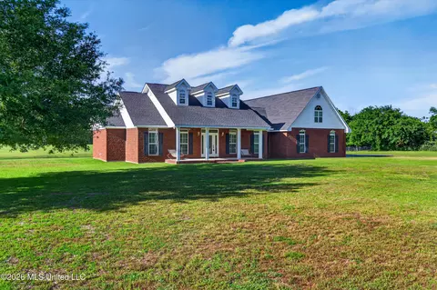 Exterior - 6819 Pinetop Rd, Lucedale, MS 39452 photo 2 of 9