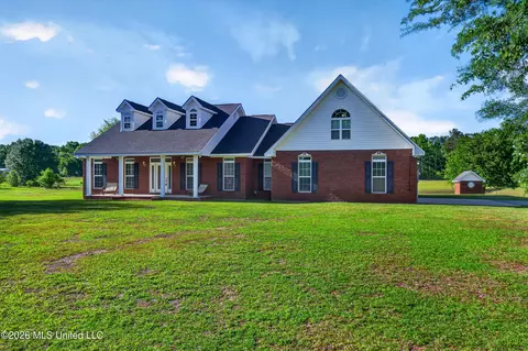 Exterior - 6819 Pinetop Rd, Lucedale, MS 39452 photo 3 of 9