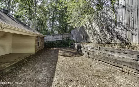 Exterior - 606 Briars Bnd, Brandon, MS 39042 photo 2 of 7