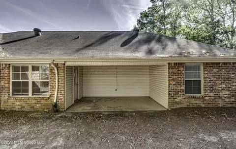 Exterior - 606 Briars Bnd, Brandon, MS 39042 photo 3 of 7