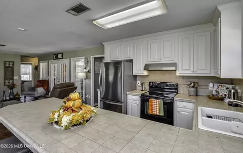 Kitchen - 1112 3rd St, Magee, MS 39111 photo 3 of 8