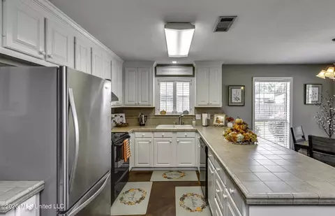 Kitchen - 1112 3rd St, Magee, MS 39111 photo 8 of 8