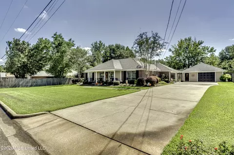 Exterior - 1112 3rd St, Magee, MS 39111 photo 1 of 16