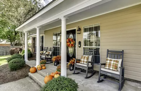 Exterior - 1112 3rd St, Magee, MS 39111 photo 5 of 16