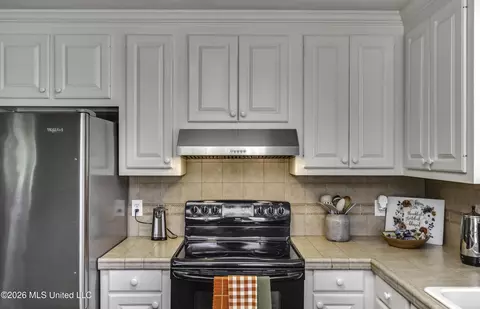 Kitchen - 1112 3rd St, Magee, MS 39111 photo 4 of 8
