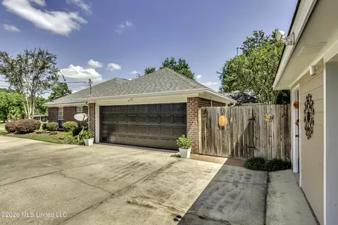 Exterior - 1112 3rd St, Magee, MS 39111 photo 3 of 16