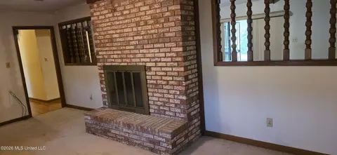 Living - 5174 Highway 98, Mccomb, MS 39648 photo 2 of 4