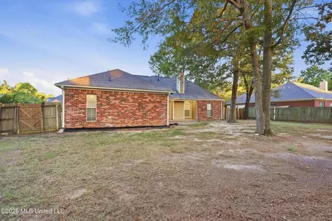Exterior - 1007 Riverchase N Dr, Brandon, MS 39047 photo 6 of 6