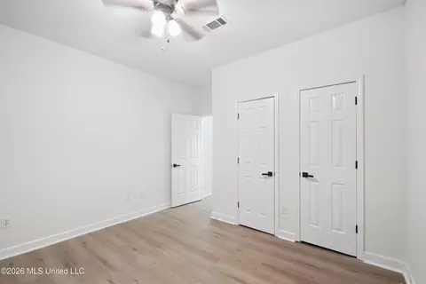 Bedroom - 1007 Riverchase N Dr, Brandon, MS 39047 photo 2 of 4
