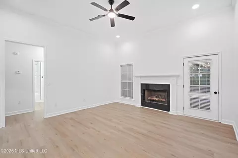 Living - 1007 Riverchase N Dr, Brandon, MS 39047 photo 3 of 3