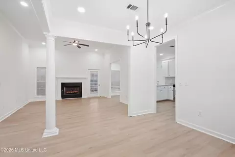 Living - 1007 Riverchase N Dr, Brandon, MS 39047 photo 1 of 3