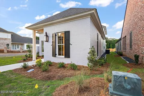 Exterior - 136 Water St, Madison, MS 39110 photo 3 of 5