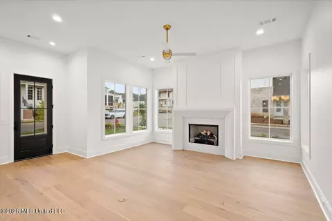 Living - 136 Water St, Madison, MS 39110 photo 3 of 3