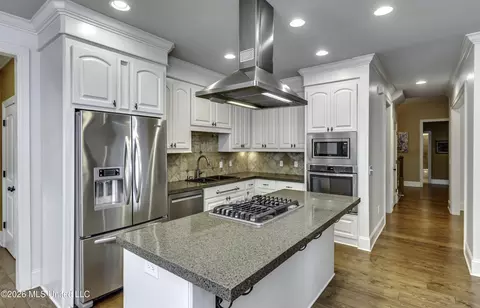 Kitchen - 515 Turtle Lane Dr, Brandon, MS 39047 photo 3 of 5