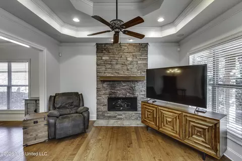 Living - 515 Turtle Lane Dr, Brandon, MS 39047 photo 1 of 2