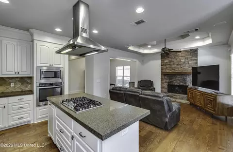Kitchen - 515 Turtle Lane Dr, Brandon, MS 39047 photo 5 of 5