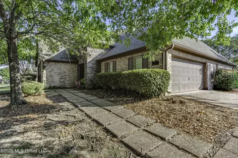 Exterior - 515 Turtle Lane Dr, Brandon, MS 39047 photo 2 of 10