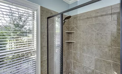 Bath - 515 Turtle Lane Dr, Brandon, MS 39047 photo 8 of 10