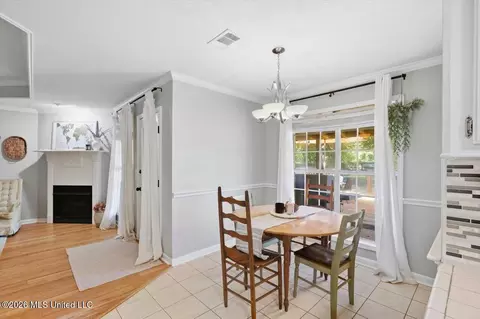 Dining - 102 Holmar Dr, Brandon, MS 39047 photo 2 of 2