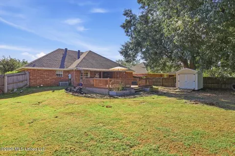 Exterior - 102 Holmar Dr, Brandon, MS 39047 photo 7 of 9