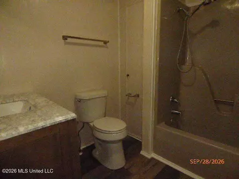 Bath - 32 Rose Hill Dr, Natchez, MS 39120 photo 6 of 6