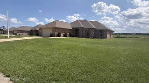 345 Brannan Ave, Byram, MS 39272 photo 2