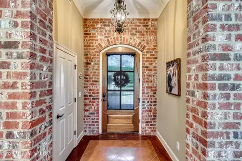 Entry Way - 233 Stonebridge Blvd, Brandon, MS 39042 photo 3 of 4