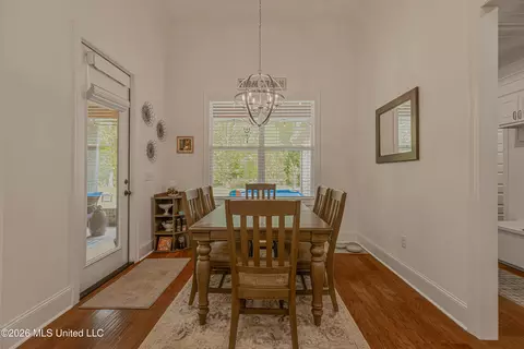 Dining - 403 Fallen Acorn Cir, Brandon, MS 39047 photo 1 of 2