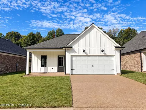 7215 Fairmont Pl Cv, Southaven, MS 38671