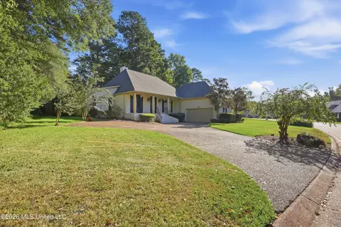 Exterior - 436 Ridge Cir, Brandon, MS 39047 photo 3 of 8