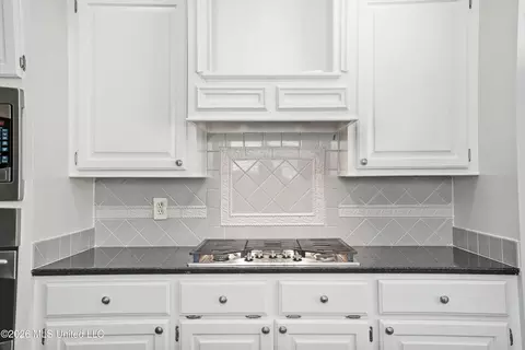 Kitchen - 436 Ridge Cir, Brandon, MS 39047 photo 3 of 6