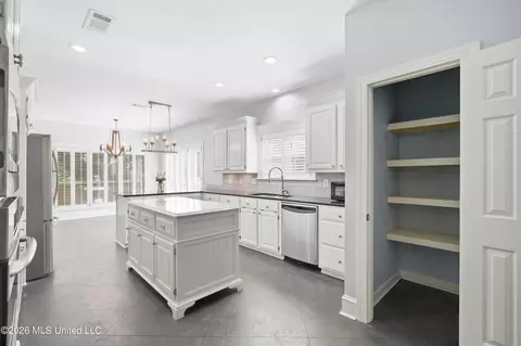 Other - 436 Ridge Cir, Brandon, MS 39047 photo 7 of 19