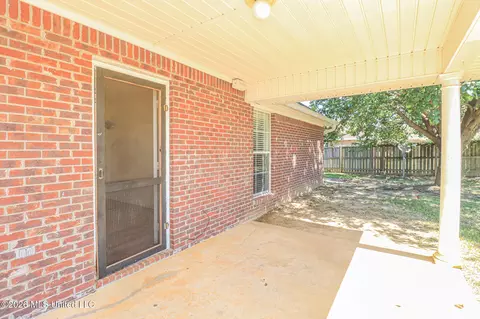 Exterior - 632 Post Oak Pl, Pearl, MS 39208 photo 3 of 7