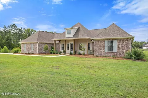 Exterior - 212 Lost Oak Ln, Brandon, MS 39047 photo 2 of 22