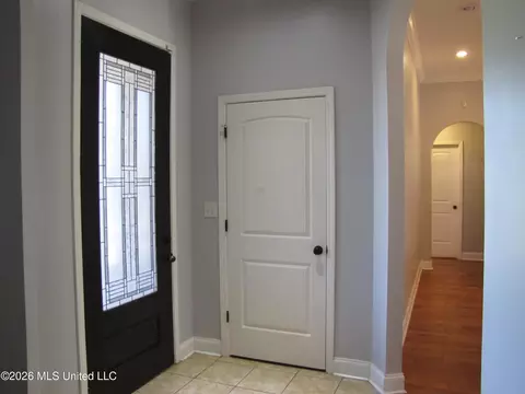 Entry Way - 624 Moore Loop, Byhalia, MS 38611 photo 1 of 1