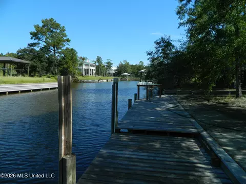 1346 Poki Pl, Diamondhead, MS 39525 photo 11