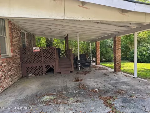 1834 N 3rd Ave, Laurel, MS 39440 photo 2