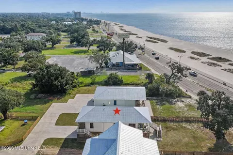 Other - 534 Beach Dr, Gulfport, MS 39507 photo 9 of 11