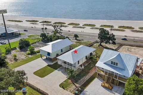 Other - 534 Beach Dr, Gulfport, MS 39507 photo 10 of 11