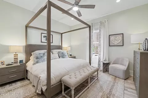 Bedroom - 534 Beach Dr, Gulfport, MS 39507 photo 1 of 5