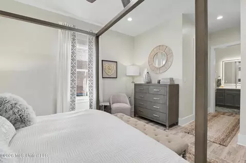 Bedroom - 534 Beach Dr, Gulfport, MS 39507 photo 2 of 5