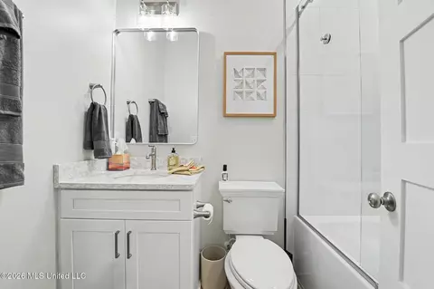 Bath - 534 Beach Dr, Gulfport, MS 39507 photo 3 of 4