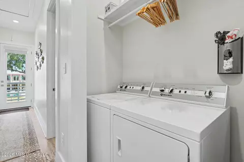 Other - 534 Beach Dr, Gulfport, MS 39507 photo 7 of 11