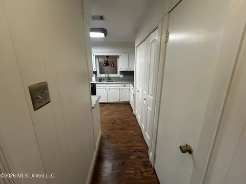 Entry Way - 1113 Highway 98, Mccomb, MS 39648 photo 1 of 3
