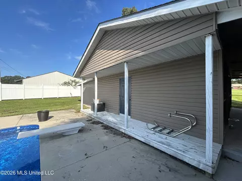 Exterior - 1113 Highway 98, Mccomb, MS 39648 photo 8 of 15