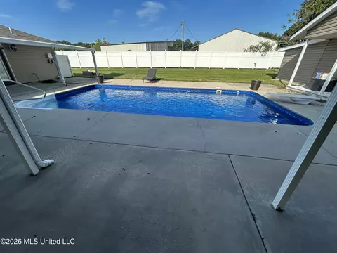 Exterior - 1113 Highway 98, Mccomb, MS 39648 photo 6 of 15