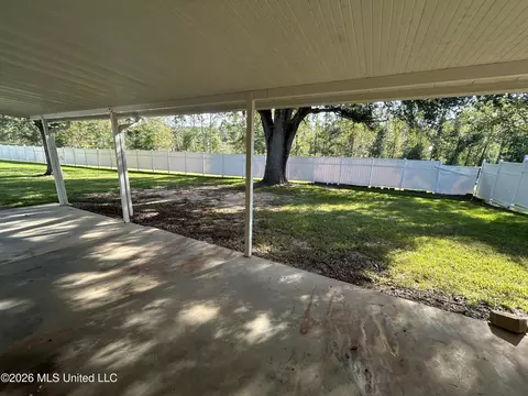 Exterior - 1113 Highway 98, Mccomb, MS 39648 photo 10 of 15