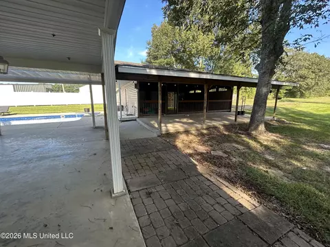 Exterior - 1113 Highway 98, Mccomb, MS 39648 photo 12 of 15